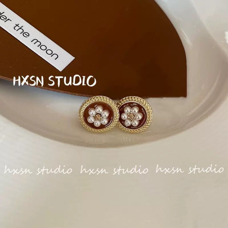 Vintage Coffee Brown Pearl Flower Round Stud Earrings