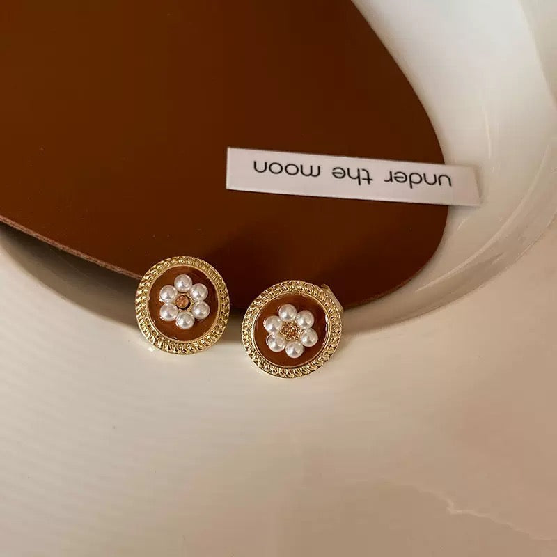 Vintage Coffee Brown Pearl Flower Round Stud Earrings
