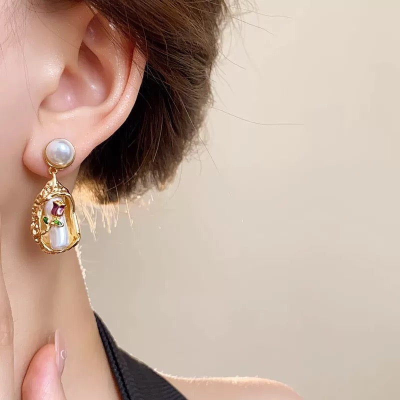 Golden rose earrings